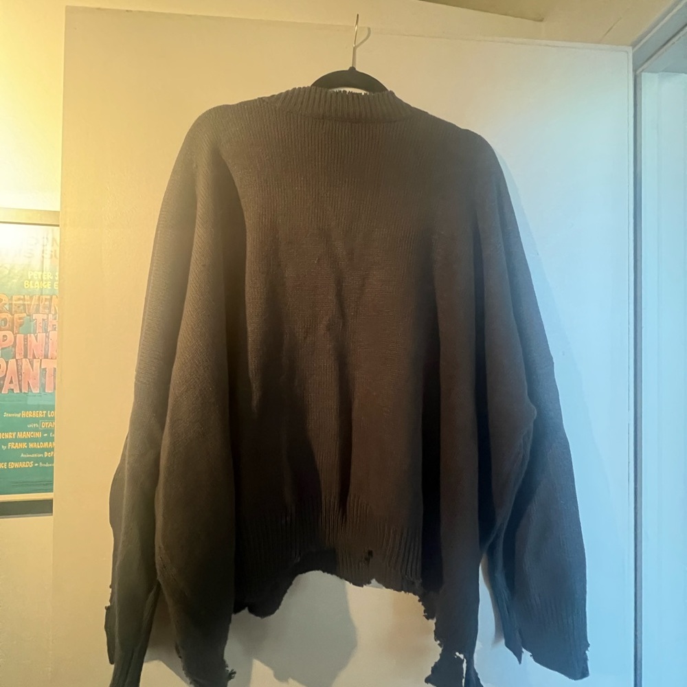 Sweater - Picture 5 of 5